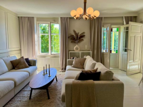 Historic apartment near the city by the water Solna